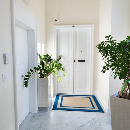 Bernini House Naples Hotell Exteriör bild