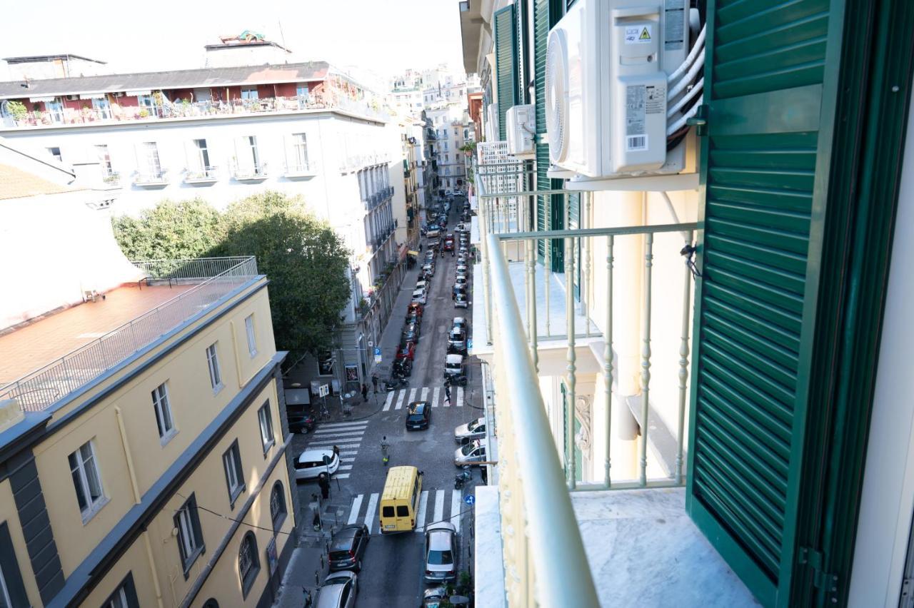 Bernini House Naples Hotell Exteriör bild
