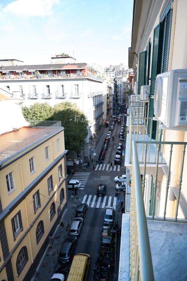 Bernini House Naples Hotell Exteriör bild