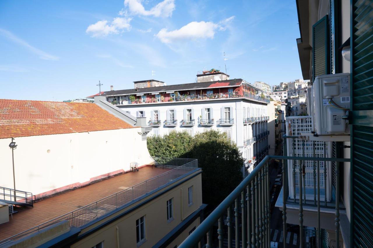 Bernini House Naples Hotell Exteriör bild